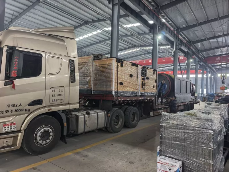 Jinqi Mina Maŝinaro Sendas aron de Tambura Apartiga kaj Subtena Ekipaĵo al Rusio